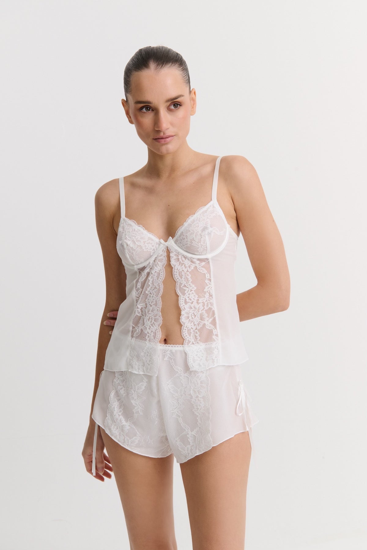 Elle Short Ivory