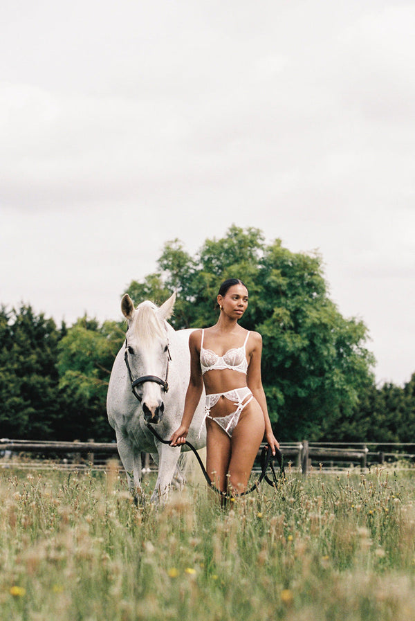 Sofia Underwire White