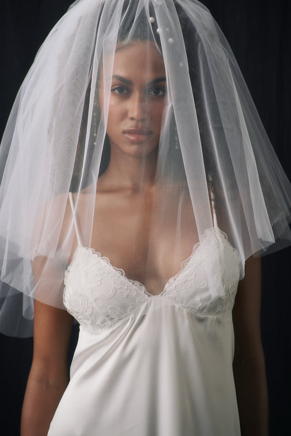 Vegas Veil White