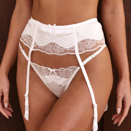 Kensie Garter Belt Ivory