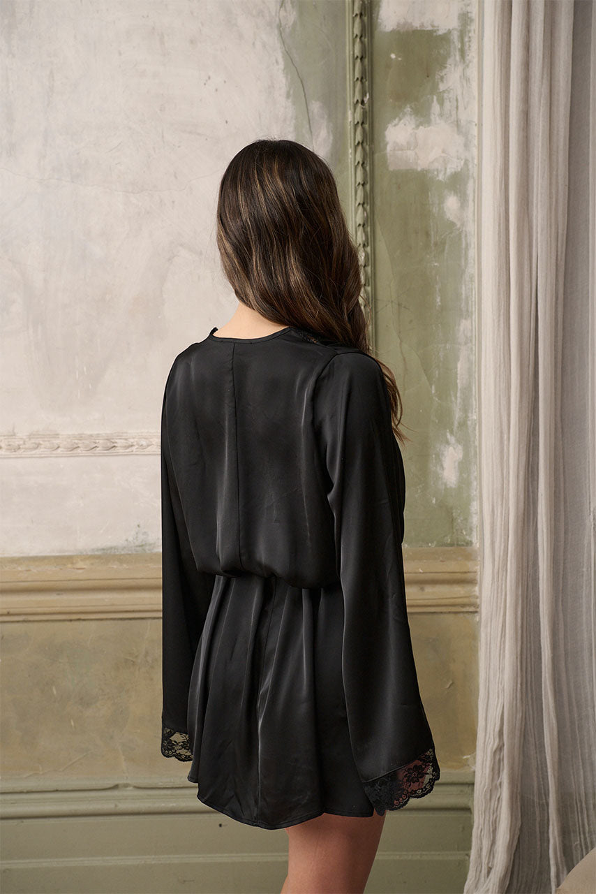 Sidney Robe Black